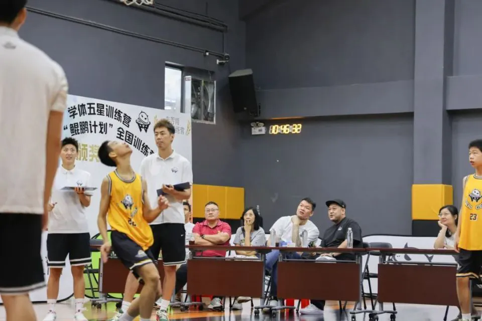 哪里可以找到适合篮球运动员的放松方法?_0